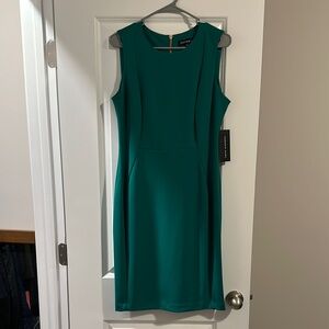 Elegant Green Sleeveless Dress